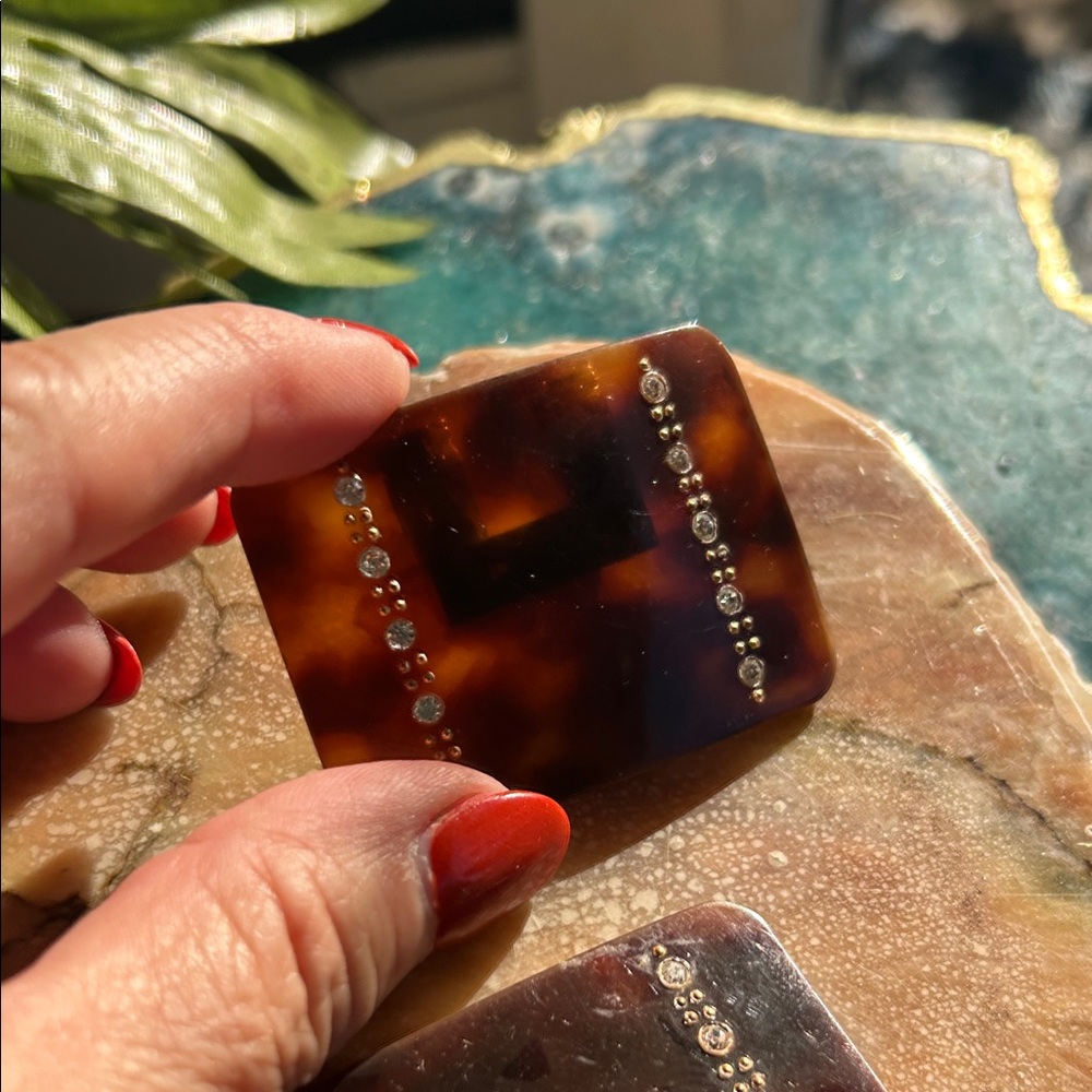 Vintage TortoiseShell Shoe Clips with Rhinestones - Picture 5 of 11